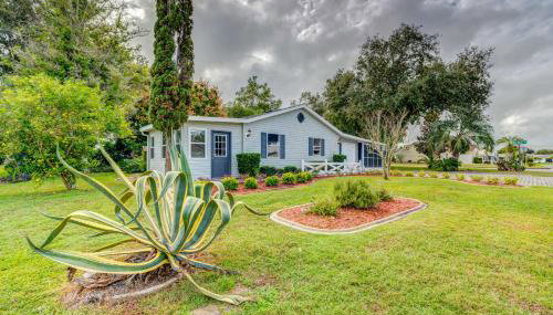 Peaceful Lady Lake Home with Screened-In Porch! - Foto 1