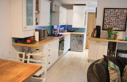 Cute & cosy 1 double bedroom garden flat - Foto 6