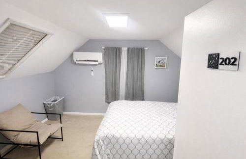 The Charming Cozy 4-Bedroom Getaway in Glen Burnie - Foto 40