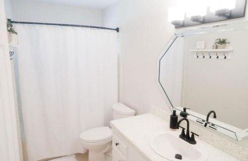 Grass Valley Home with Hot Tub - Photo 13