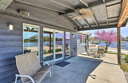 Lakefront Bellevue Home Private Beach and Fire Pit! - Foto 23