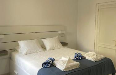 Villa LiLo Private House with Heated Pool - Foto 18