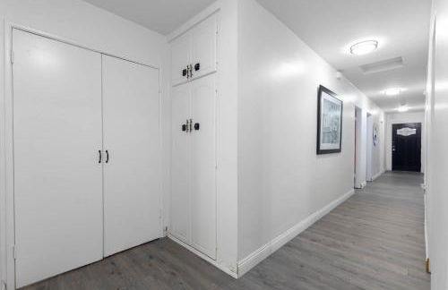 Movie Night 4BR Home with Projector Games & BBQ - Foto 34