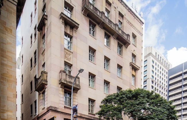 Rothbury Hotel - Photo 1