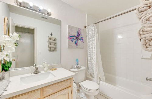 Pet-Friendly San Juan Home with Private Yard and Grill - Foto 19