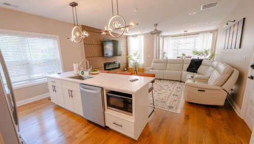 Luxury Stylish 3BR Home Minutes from Downtown - Foto 4