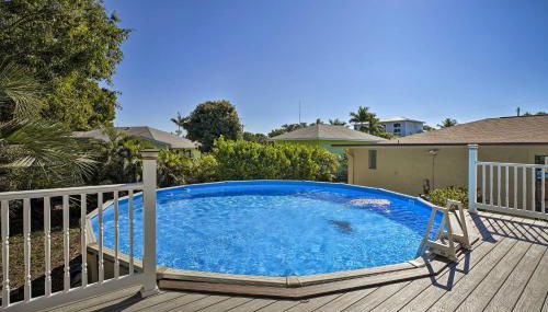 Pet-Friendly Oasis with Deck and Fire Pit in Bokeelia! - Foto 2