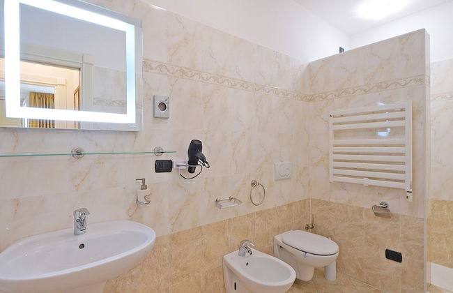 Relais du Lac V by Wonderful Italy - Photo 19