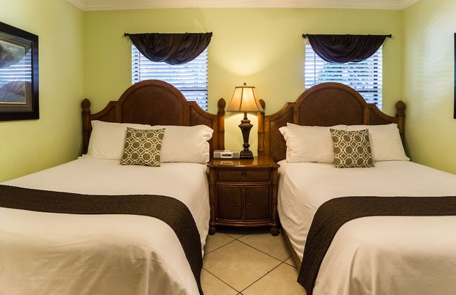 Tropical Beach Resorts - Photo 15