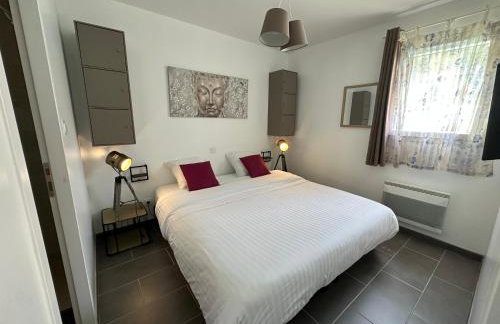 Séjour Romantique Jacuzzi intérieur Privé - Foto 12