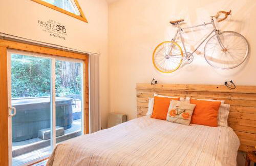 Vino Velo Retreat! Redwoods! Hot Tub!! Fire Table!! BBQ!! Game Room!! Fast WiFi!! Dog Friendly!! - Foto 27