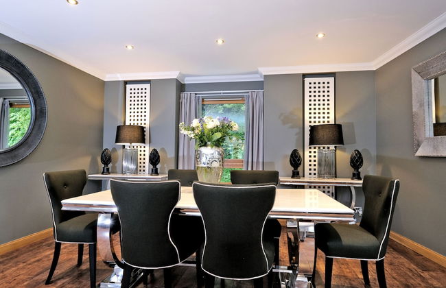 Enchanting Home With Furnished Balcony in Cults, Scotland - Foto 14