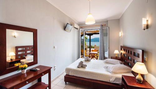 Irini Seaside Studios - Photo 5