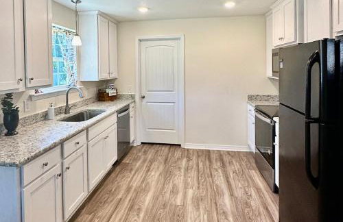 Close to Downtown, Beaches, and NAS! - Photo 35