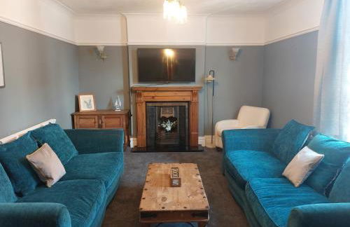 Llandudno apartment, quirky pub with tropical beer garden - Foto 1