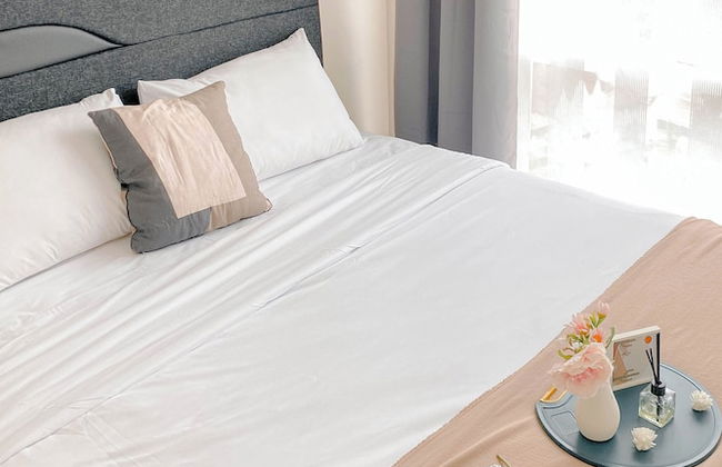 Elegant And Nice 2Br At Menteng Park Apartment - Photo 6