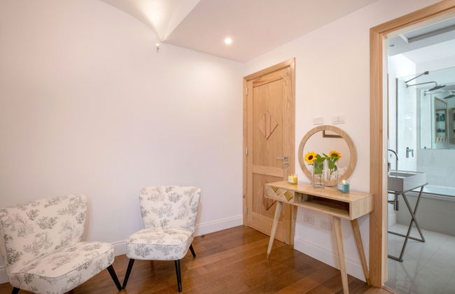 Luxury Apartment with Penthouse and Pool - Photo 7