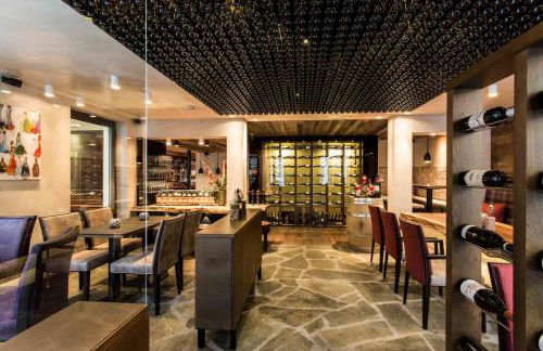 Luxury Condos at Anton Menlo w Pool & Amenities - Photo 31