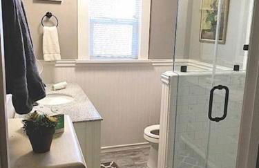 Colonial Cottage Getaway - Foto 13