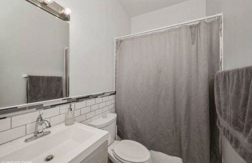 2-Bed 2-Bath Apt - Close to UC w/ Free Parking - Foto 6