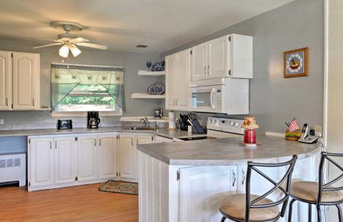 Mayfield Home with Private Dock on Lake Sacandaga! - Foto 9