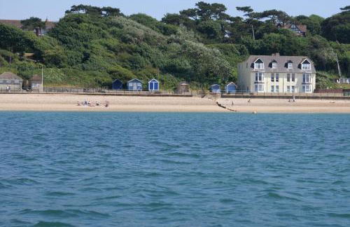 Pier View Apartment at Beach House - Photo 41