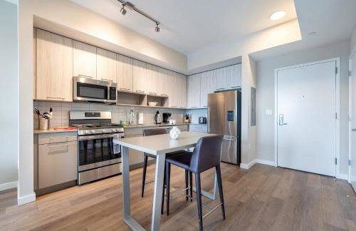 Gorgeous Apt w Harbor Views & Gym - Foto 2