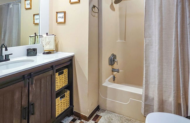 Pond Place by Avantstay Game Room, Deck, Fire Pit - Photo 20