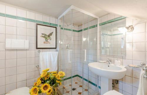 Fattoria Camigliano, Luxury Farmhouse with Pool inside a Wine Estate - Foto 89