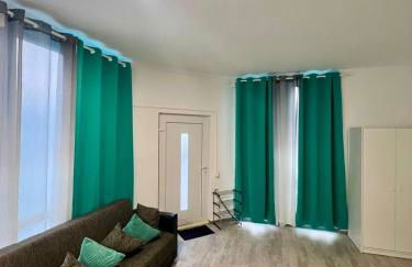 Neuwertiges Apartment mit schnellem WLAN, Netflix, Glasfaser, Kostenlose Privatparkplatz auch für Transporter geeignet R25 - Foto 5