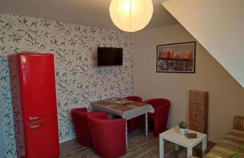 Fachwerkstübchen 4 ZKB Wohnung am Schiedersee für Monteure - Foto 1