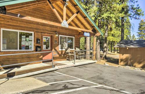 Charming Chester Home with Furnished Porch! - Foto 28