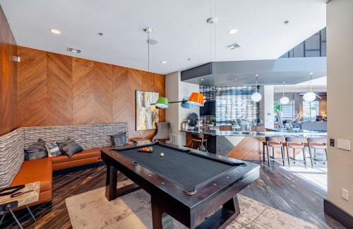 Cozy 1BR King Suite Close to Downtown w Fast Wifi - Photo 36