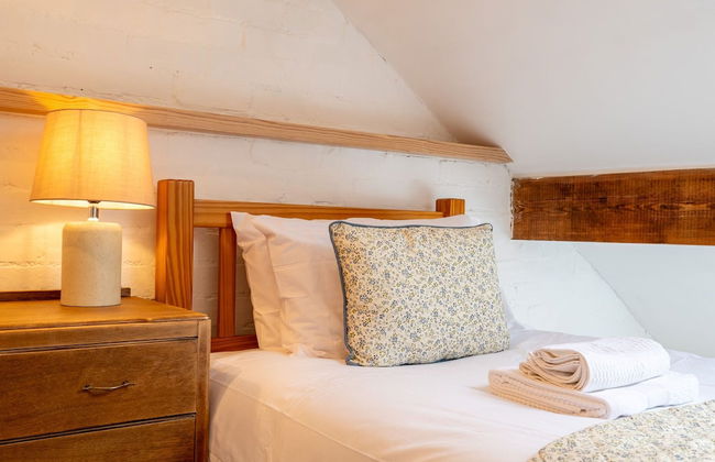 Host Stay Poppy s Cottage - Photo 15