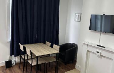 Perfect Getaway 2 bedroom house with parking - Foto 2