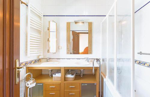 Beautiful Deluxe Villa 4 Bedroom - Foto 24