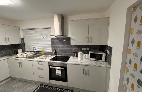 Newly decorated 4 bed home - Foto 13