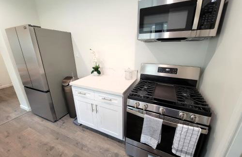 Perfectly located Pico Robertson ground floor 3 bedroom apartment Walk to restaurants WIFI TV Game Console Parking 5 minutes to Rodeo Drive - Foto 25