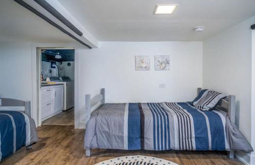 The Blue Sapphire 3BR 3BA Luxury Lakefront Home on Mineola Bay Stunning Views on Chain O Lakes - Photo 56