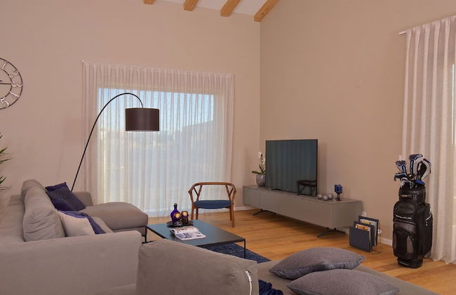 Enticing Holiday Home in Brtonigla with Hot Tub - Photo 17