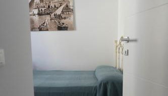 House with a Terrace and a Sea View in Savelletri - Foto 2