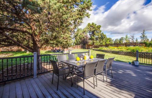 Wildflower Getaway HALF acre yard firepit hot tub bikes Dogs OK - Foto 23