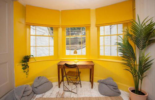 Stag & Hen Retreat - Walk to Nightlife - Sleeps 16 - Foto 18