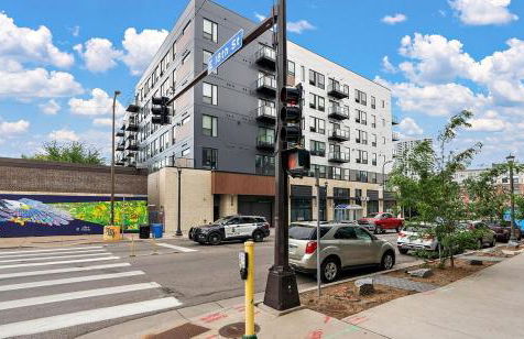 W513 Cozy & Chic 1Bd In Downtown Minneapolis, Minutes From Minneapolis Convention Center & US Bank Arena - Foto 18