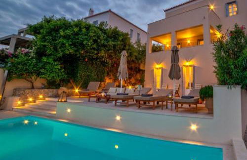 View-topia Amazing View, Private Pool, Close to the center. - Photo 16