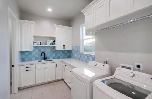 Serene Resort-Style Escape - Perfect for Families - Photo 43