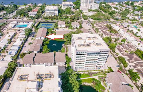 1128 PL Escape to this Pondside Paradise - Foto 26