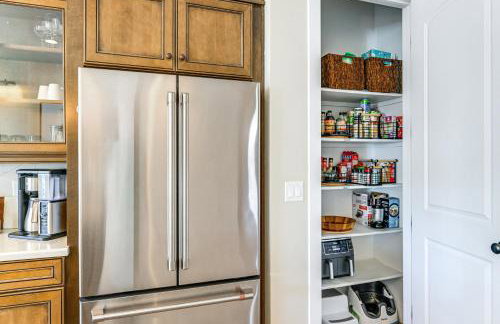 Hot Tub and Fire Pit Modern Flagstaff Home - Foto 6