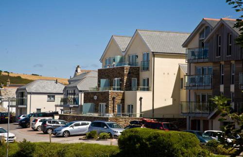 The Beach House & Porth Sands Apartments - Photo 34