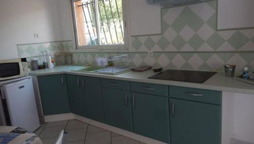 Appartement calme dans villa, piscine et spa et mer - Foto 5, stove, minibar